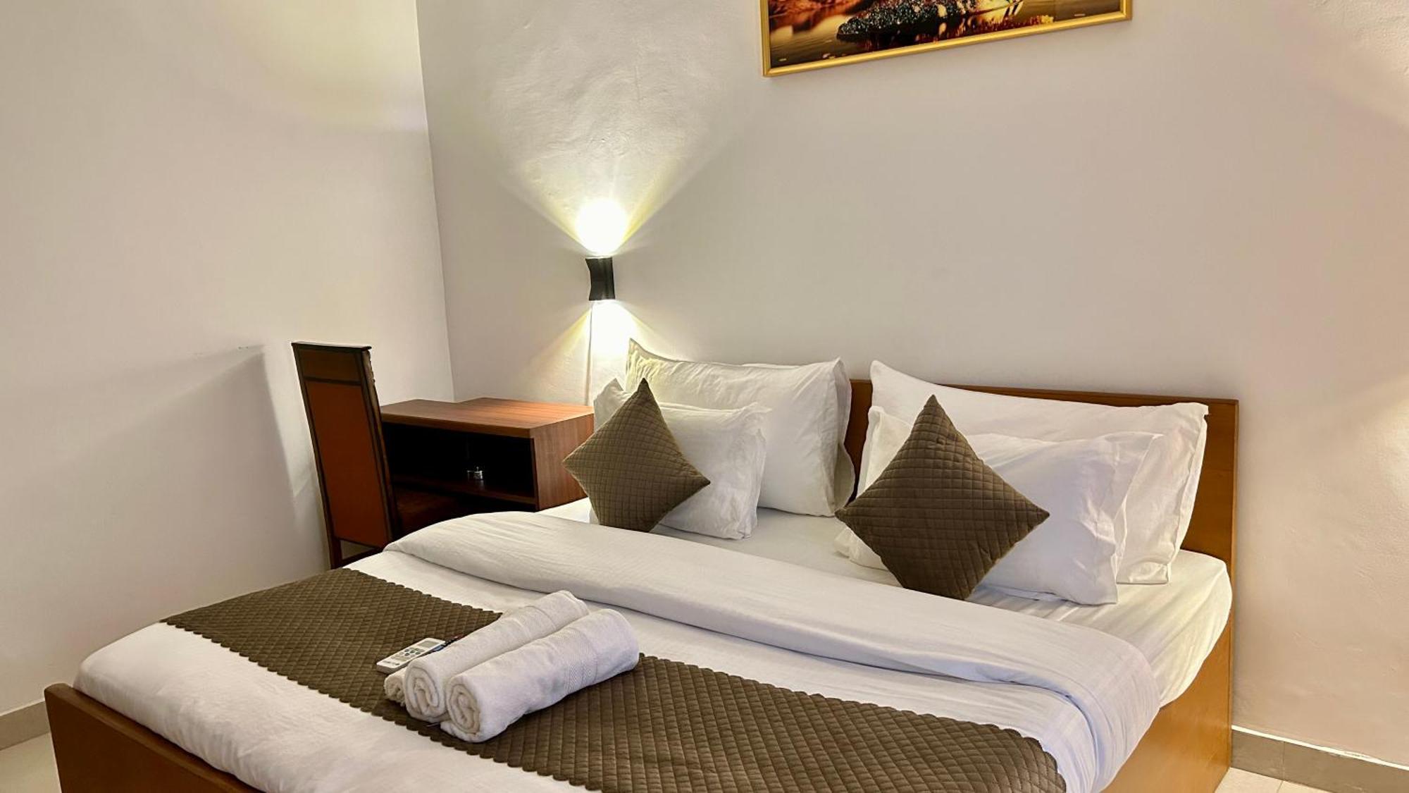 Aura Luxury Studio I Couple Friendly I Near Golf Course Road, Sector 57, Gurgaon Exterior foto